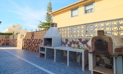 Resale - Villa - La Zenia