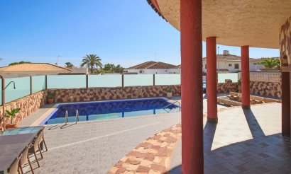 Resale - Villa - La Zenia