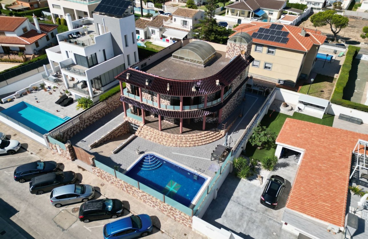 Resale - Villa - La Zenia