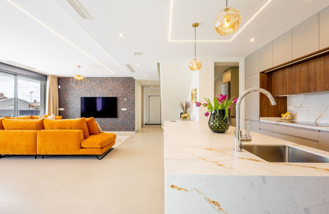 Resale - Villa - Torrevieja - Aguas Nuevas