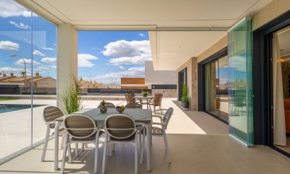 Resale - Villa - Torrevieja - Aguas Nuevas