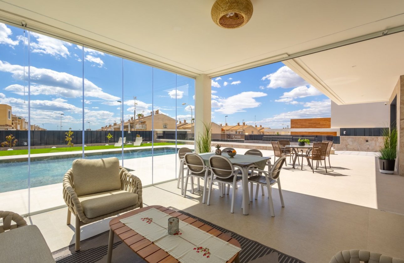 Resale - Villa - Torrevieja - Aguas Nuevas