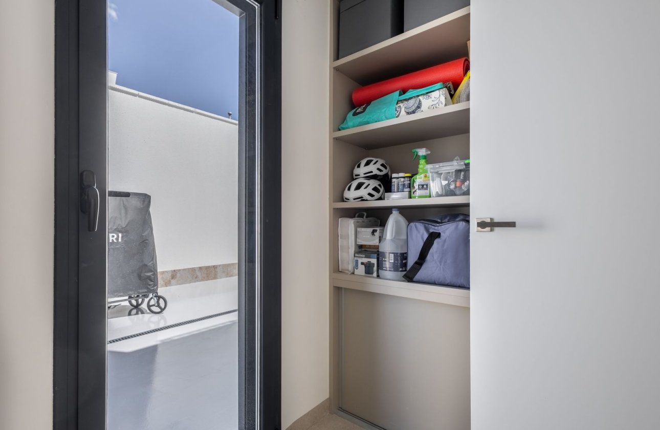 Resale - Villa - Torrevieja - Aguas Nuevas