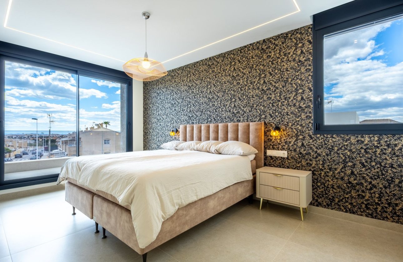 Resale - Villa - Torrevieja - Aguas Nuevas