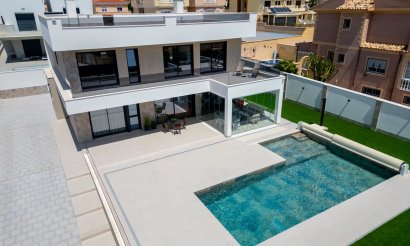 Resale - Villa - Torrevieja - Aguas Nuevas