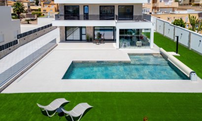 Resale - Villa - Torrevieja - Aguas Nuevas