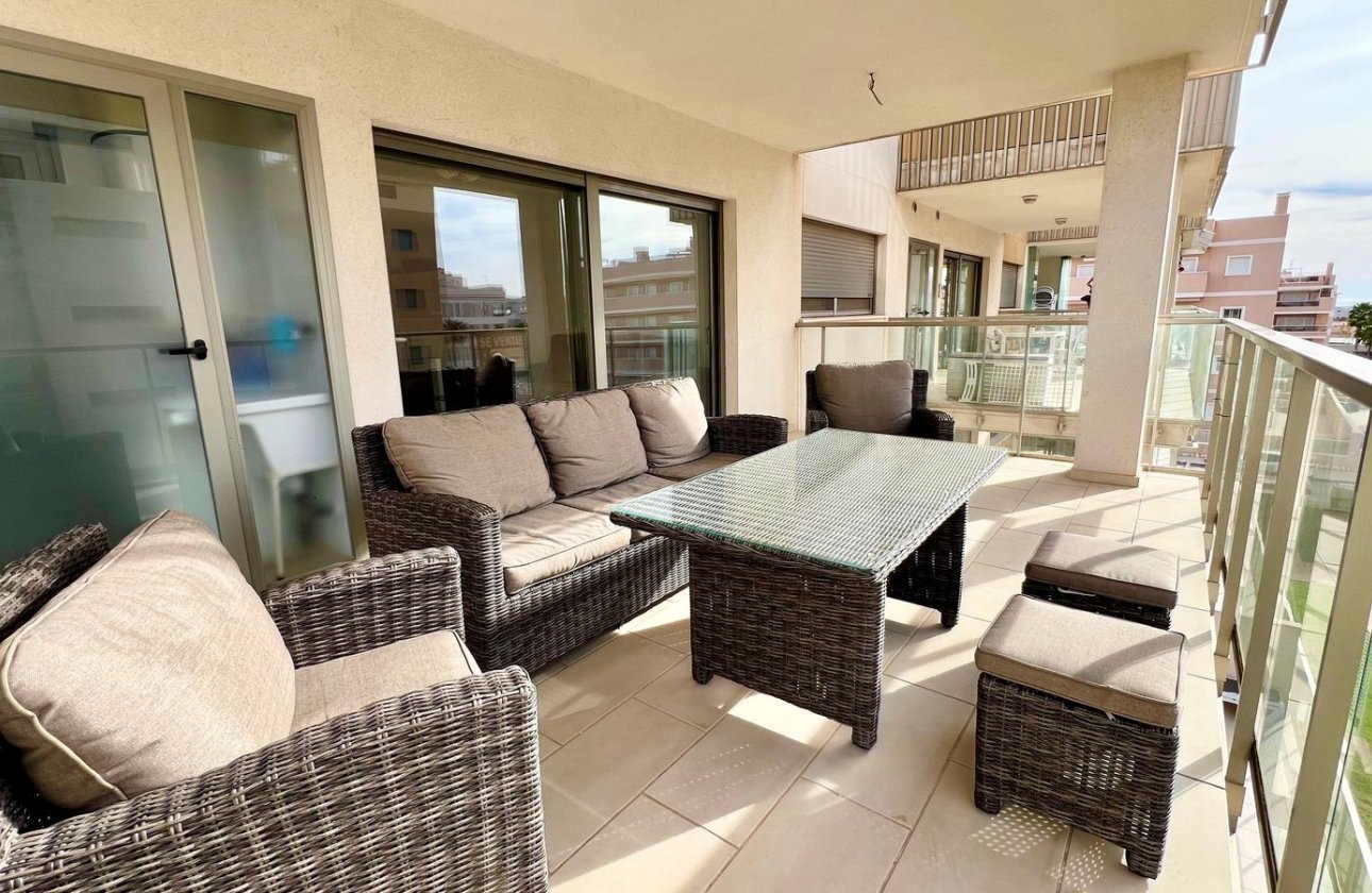 Resale - Apartment / flat - Orihuela Costa - Villamartín