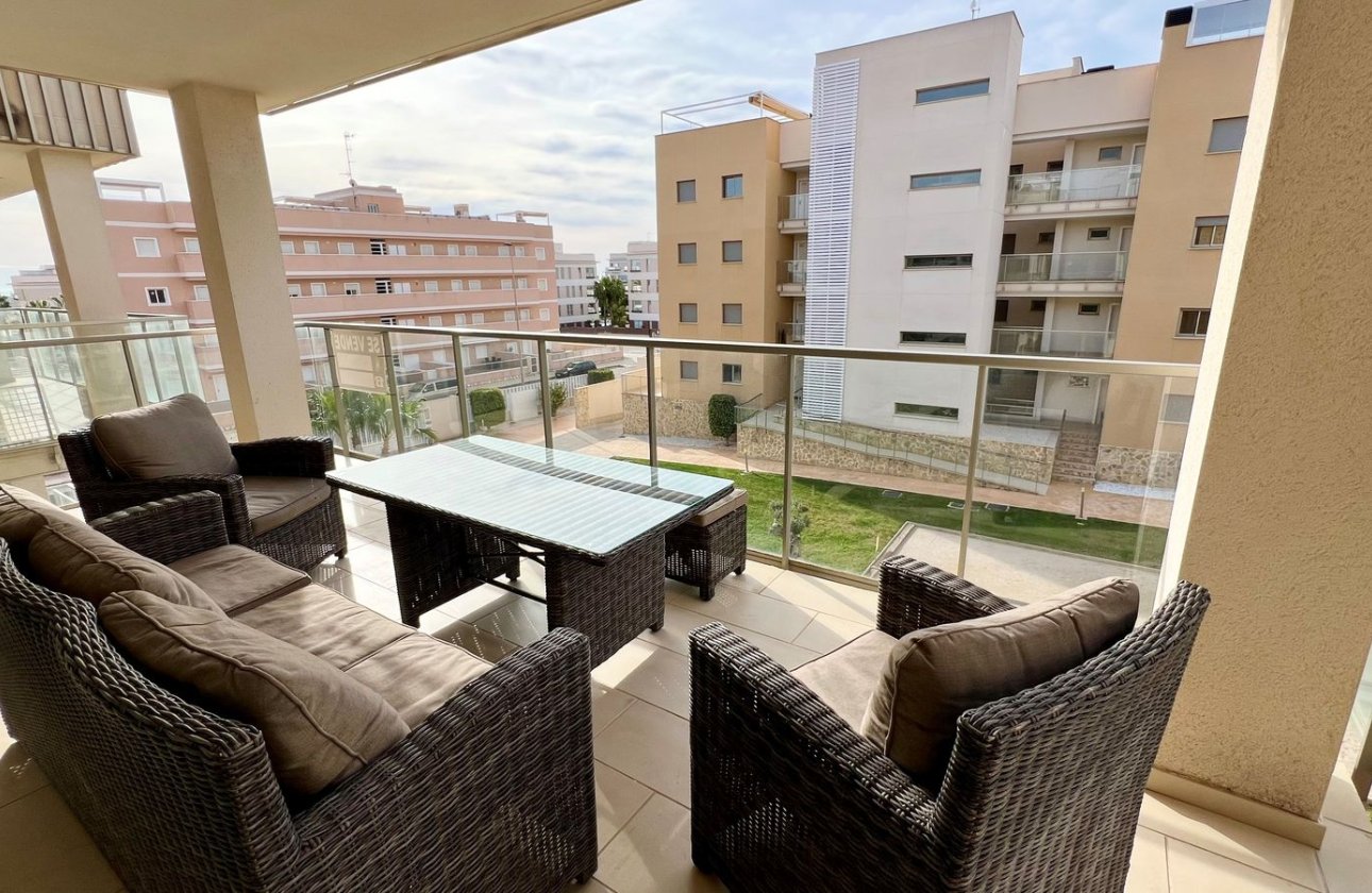 Resale - Apartment / flat - Orihuela Costa - Villamartín