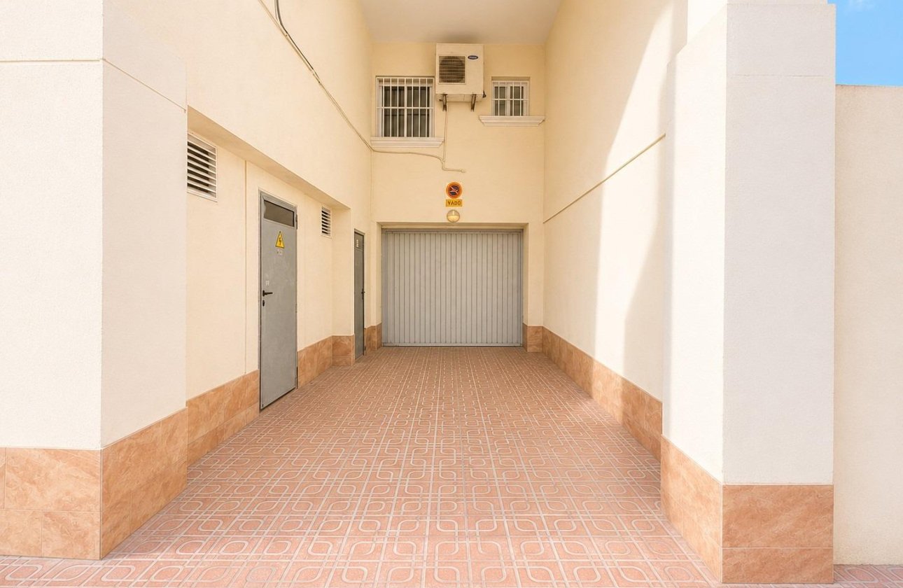Location à long terme - Garage - Torrevieja - Centro