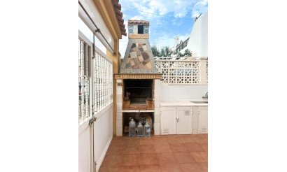 Resale - Bungalow - Torrevieja - Urb. Rosaleda