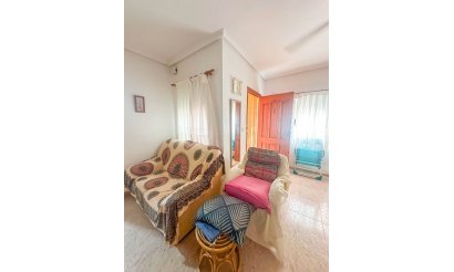 Resale - Bungalow - Torrevieja - Urb. Rosaleda