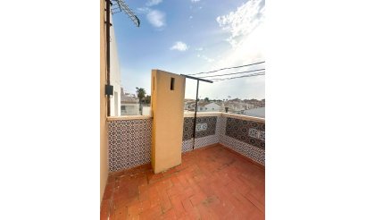 Resale - Bungalow - Torrevieja - Urb. Rosaleda