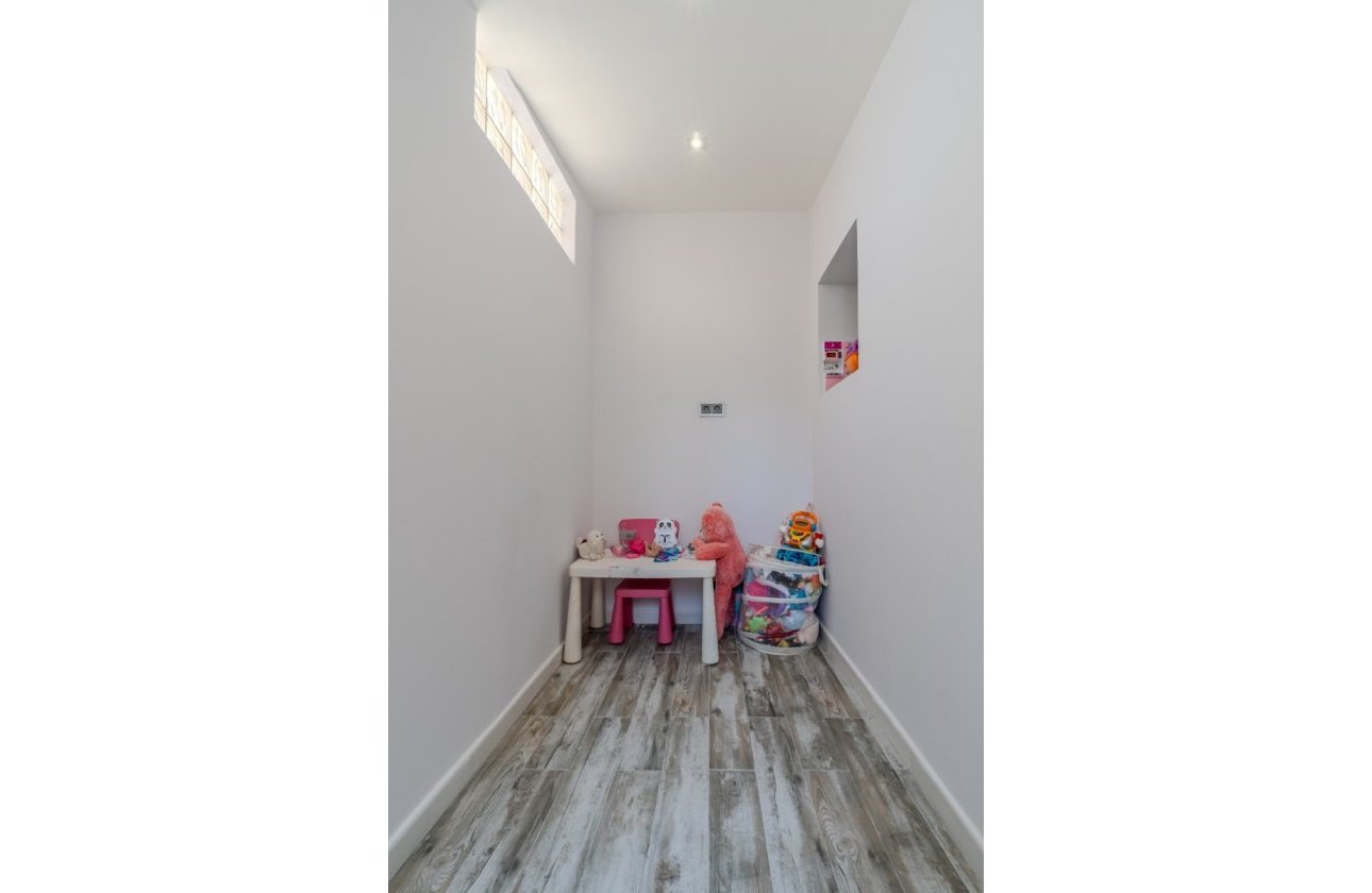 Resale - Villa - Torrevieja - Torreta - Florida