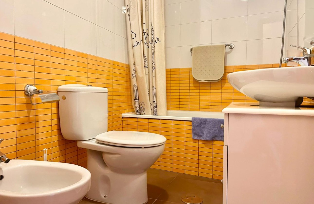 Reventa - Apartamento / piso - Torrevieja - Centro