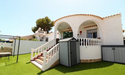 Resale - Villa - Orihuela Costa - Villamartin