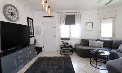 Resale - Villa - Orihuela Costa - Villamartin