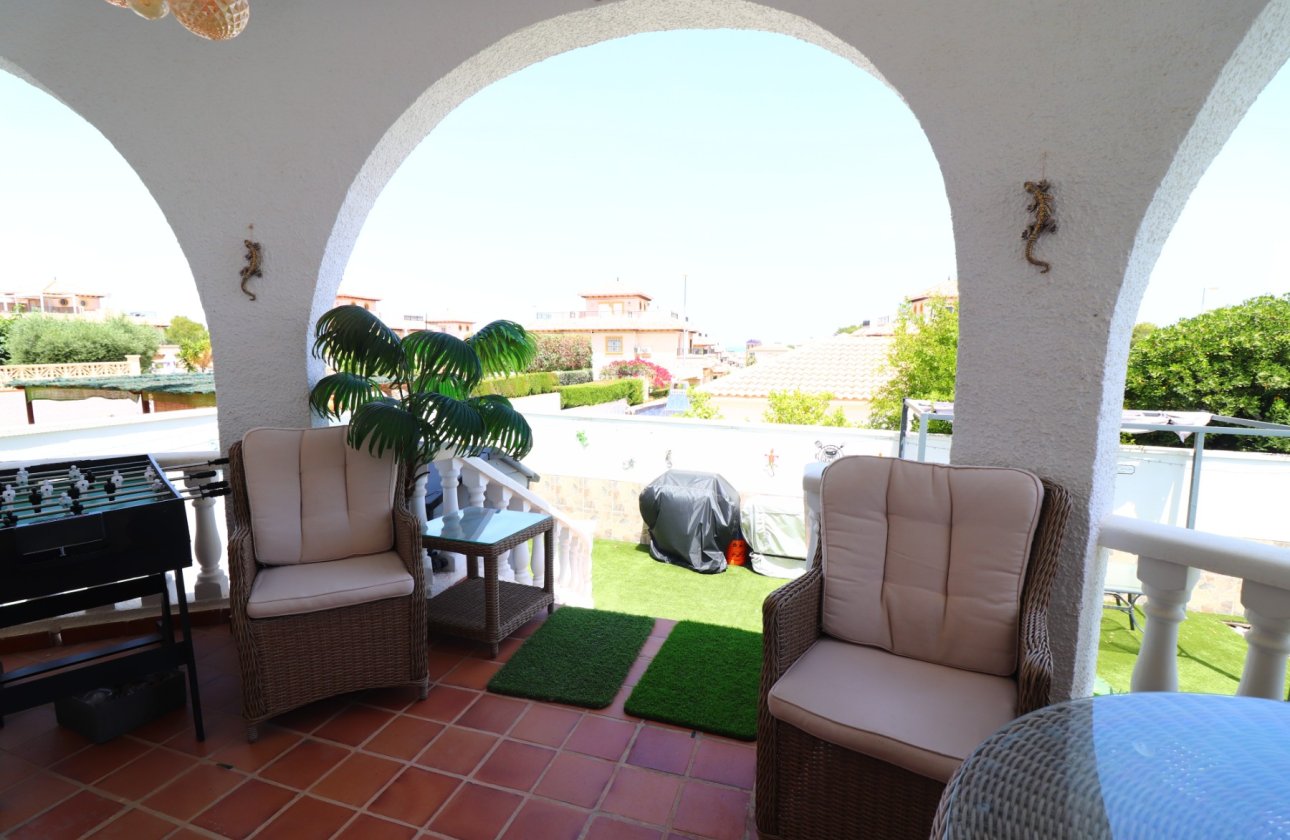 Resale - Villa - Orihuela Costa - Villamartin
