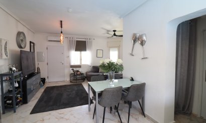 Resale - Villa - Orihuela Costa - Villamartin