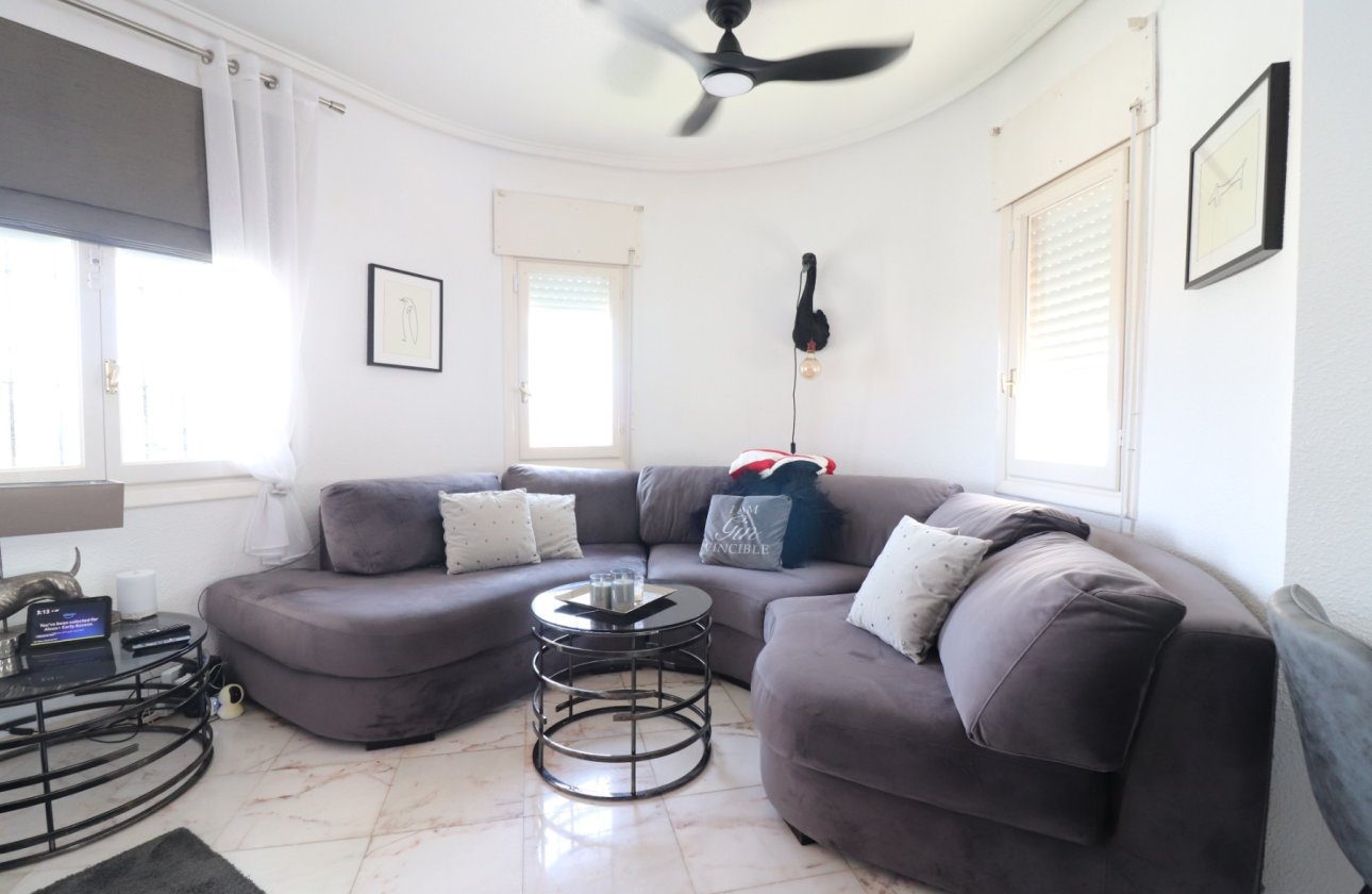 Resale - Villa - Orihuela Costa - Villamartin