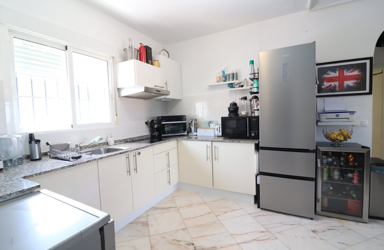 Resale - Villa - Orihuela Costa - Villamartin