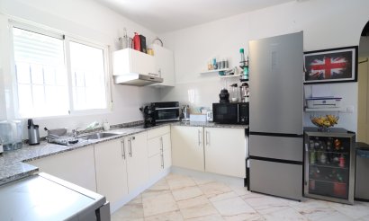 Resale - Villa - Orihuela Costa - Villamartin