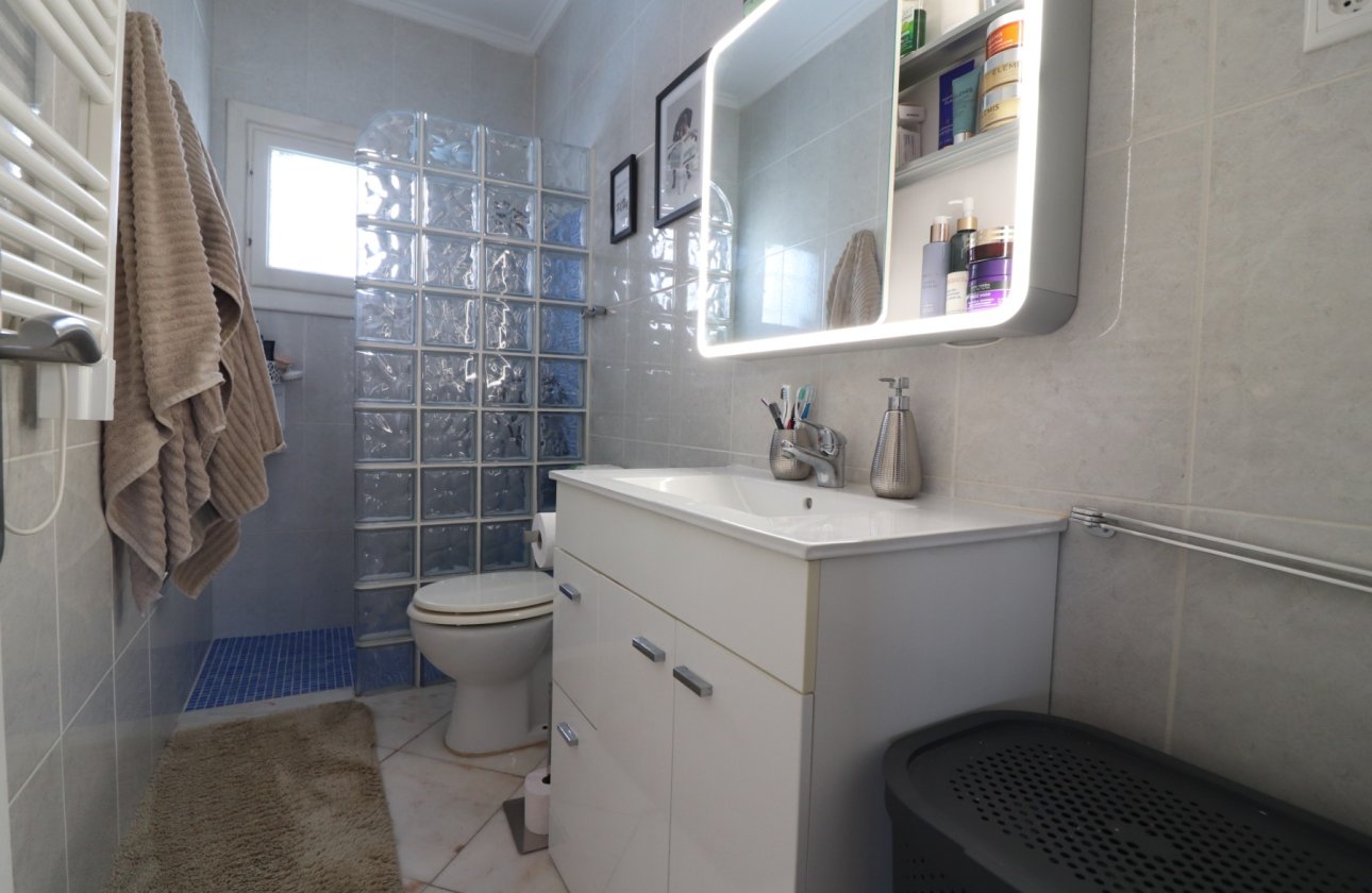 Resale - Villa - Orihuela Costa - Villamartin