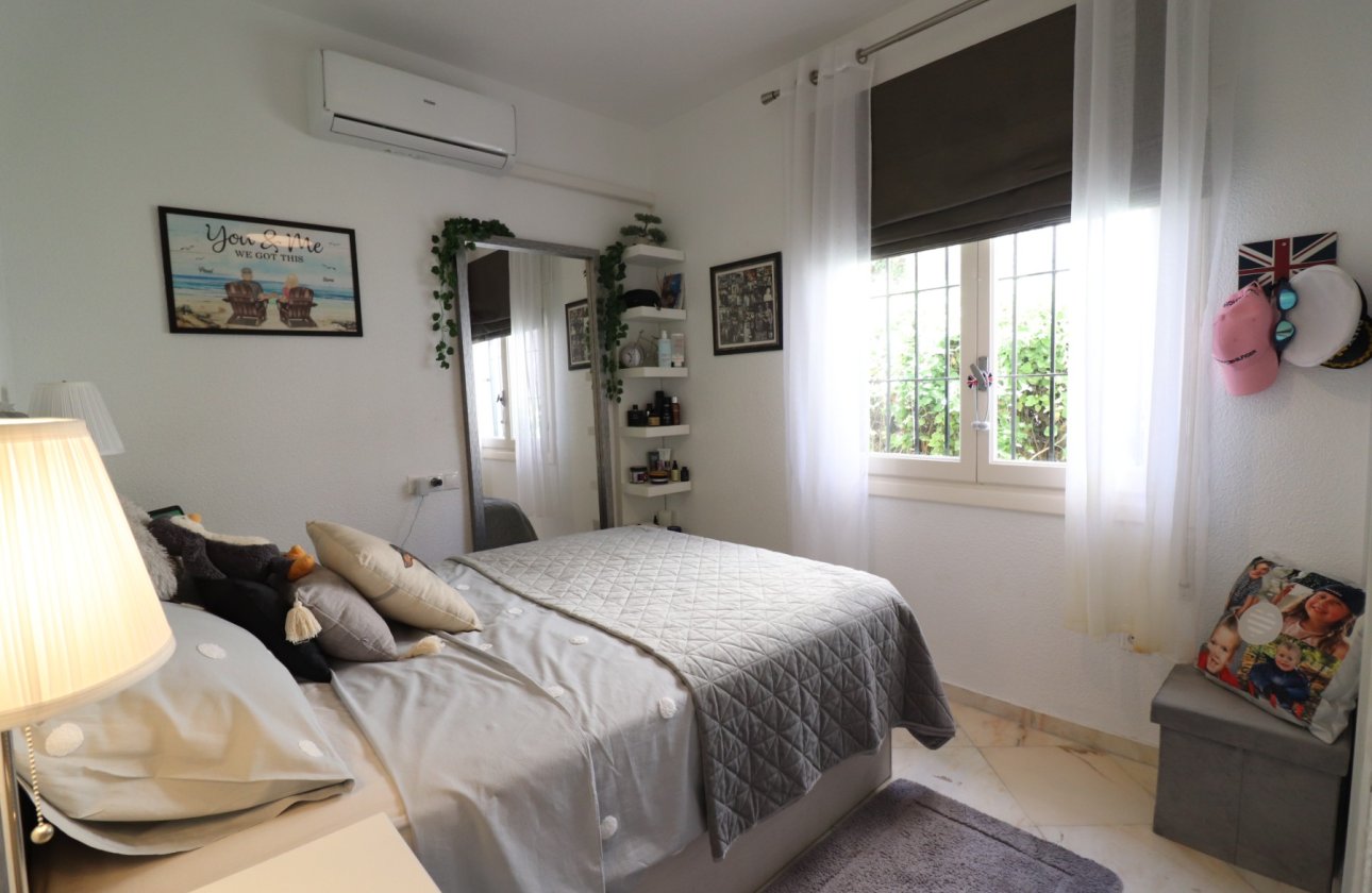 Resale - Villa - Orihuela Costa - Villamartin