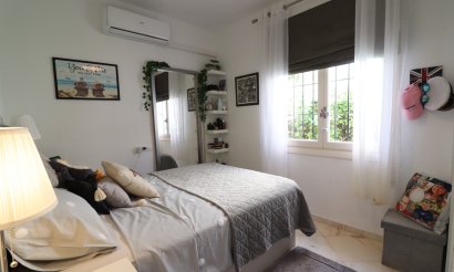 Resale - Villa - Orihuela Costa - Villamartin
