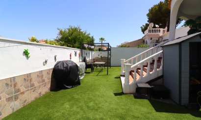 Resale - Villa - Orihuela Costa - Villamartin