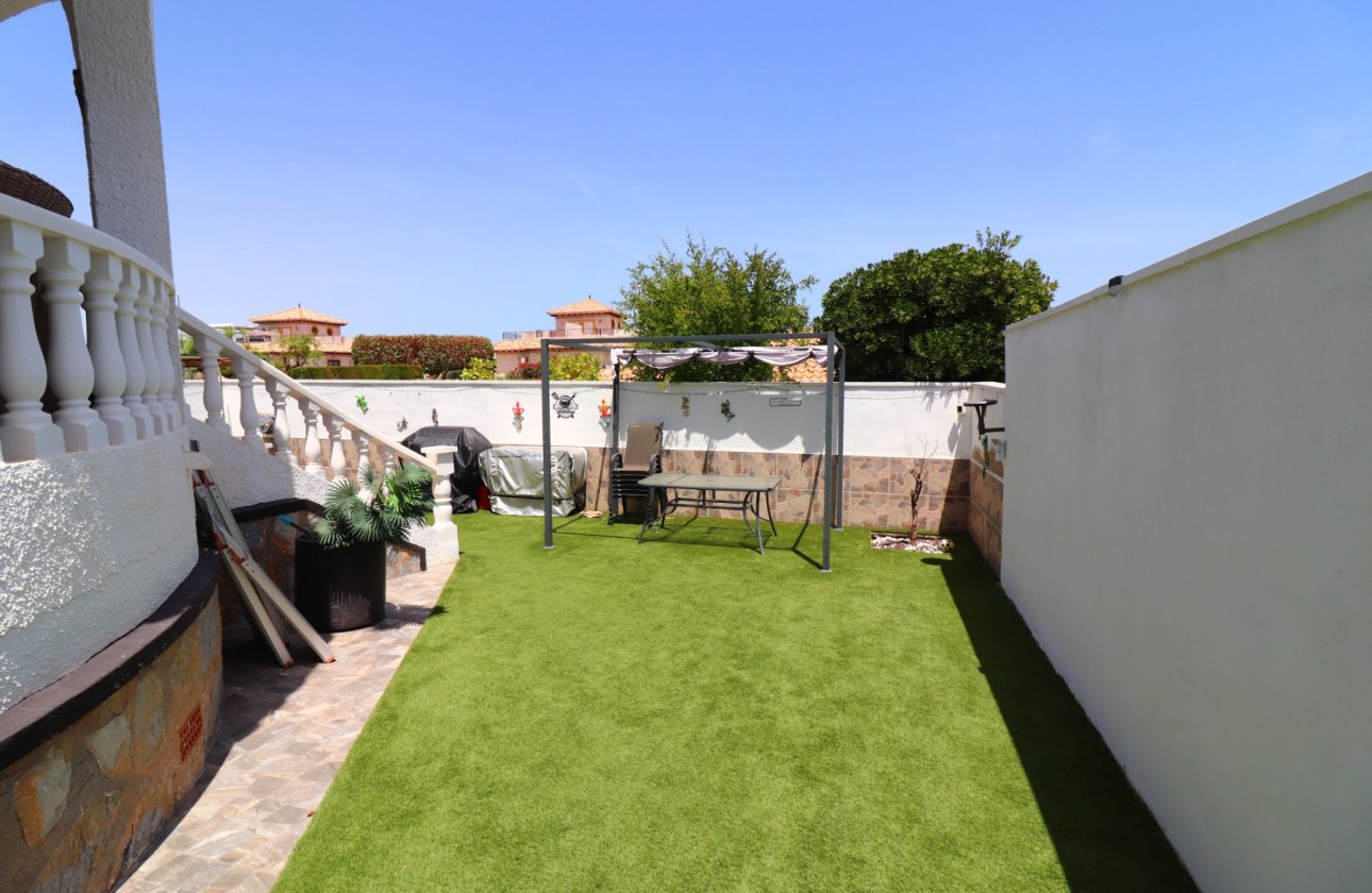 Resale - Villa - Orihuela Costa - Villamartin