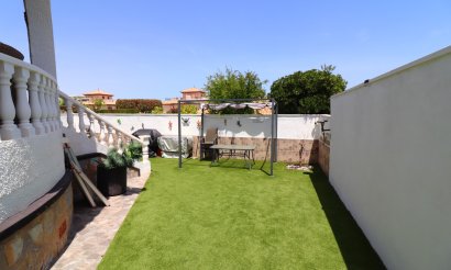 Resale - Villa - Orihuela Costa - Villamartin