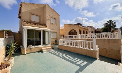 Resale - Villa - Orihuela - Los Balcones