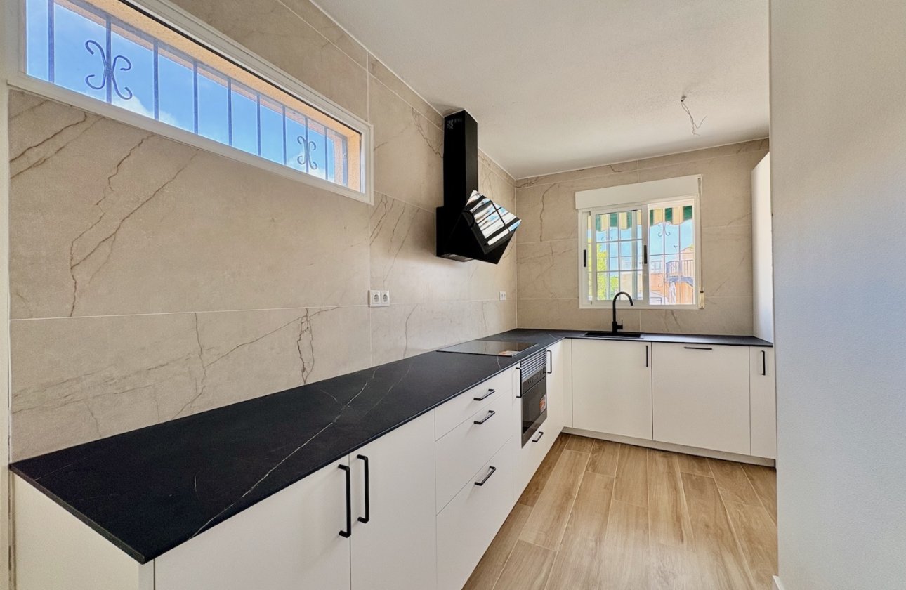 Resale - Villa - Orihuela - Los Balcones