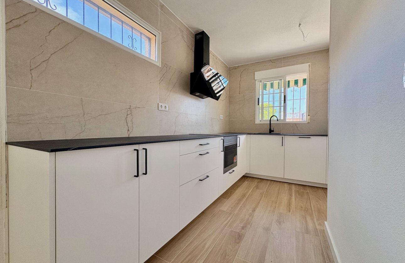 Resale - Villa - Orihuela - Los Balcones