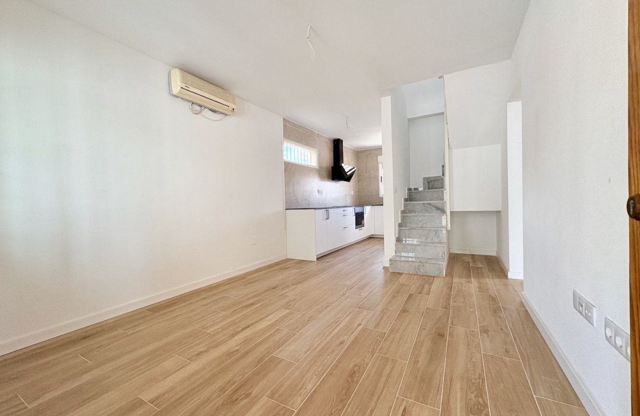 Resale - Villa - Orihuela - Los Balcones