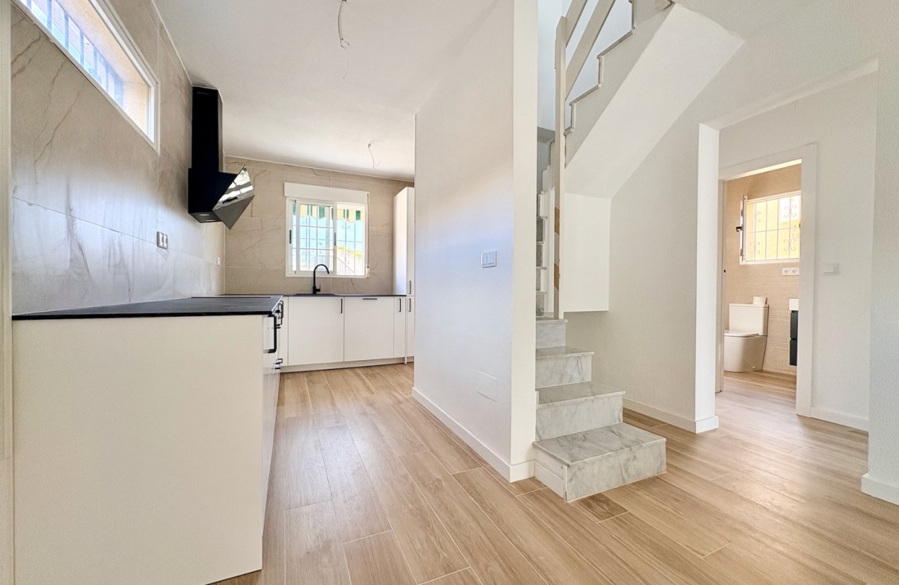Resale - Villa - Orihuela - Los Balcones