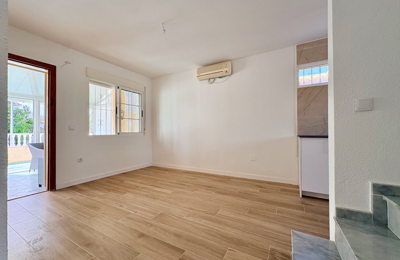 Resale - Villa - Orihuela - Los Balcones
