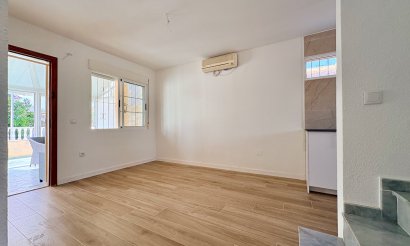 Resale - Villa - Orihuela - Los Balcones