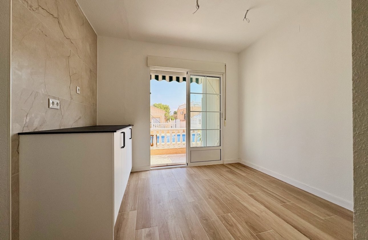 Resale - Villa - Orihuela - Los Balcones