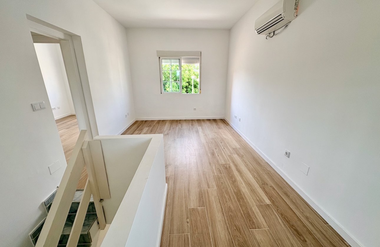Resale - Villa - Orihuela - Los Balcones