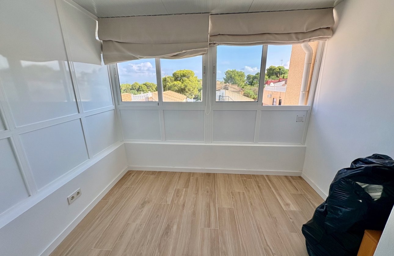 Resale - Villa - Orihuela - Los Balcones