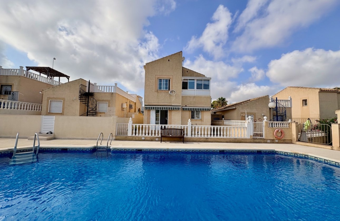 Resale - Villa - Orihuela - Los Balcones