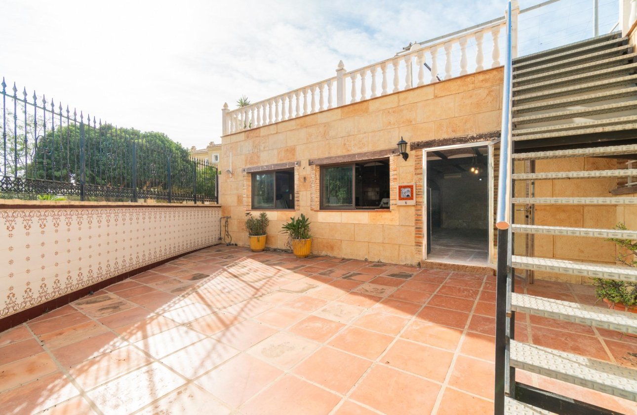 Resale - Villa - Torrevieja - Orihuela costa