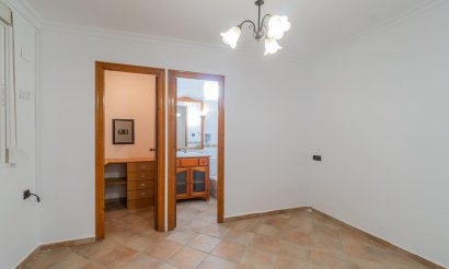 Resale - Villa - Torrevieja - Orihuela costa