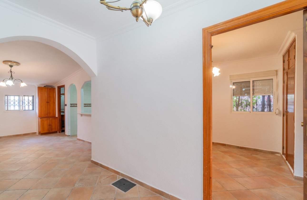 Resale - Villa - Torrevieja - Orihuela costa