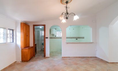 Resale - Villa - Torrevieja - Orihuela costa