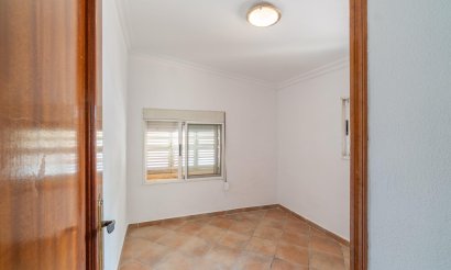 Resale - Villa - Torrevieja - Orihuela costa
