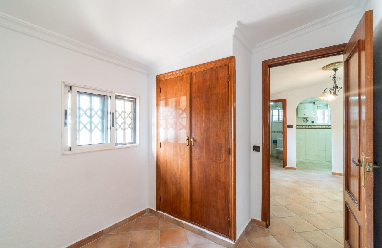 Resale - Villa - Torrevieja - Orihuela costa