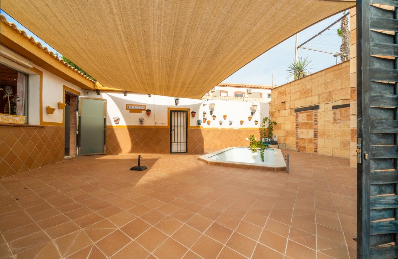 Resale - Villa - Torrevieja - Orihuela costa