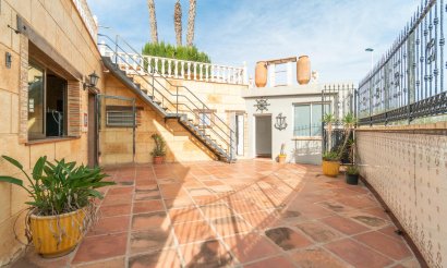 Resale - Villa - Torrevieja - Orihuela costa